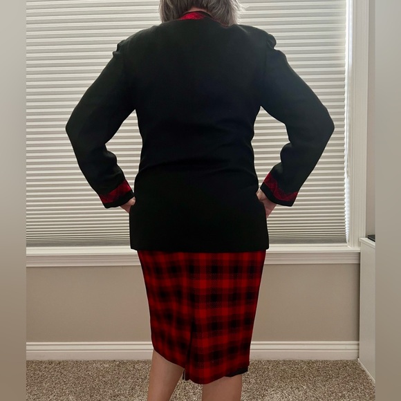 90’s j.gallery 2 piece Womens suit. Fall/Winter wear. Size 12 - Picture 2 of 11